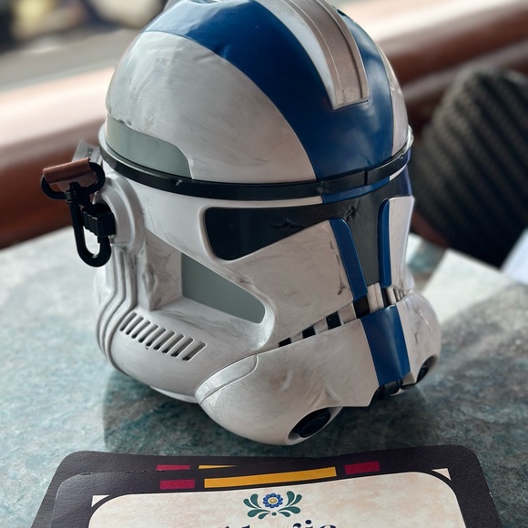 Disneyland 2025 Star Wars May the 4th Salvaged Clone Trooper Popcorn Bucket - Picture 8 of 8